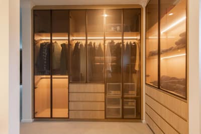 Completed HiCabinet walk-in robe in Glen Waverley, Melbourne