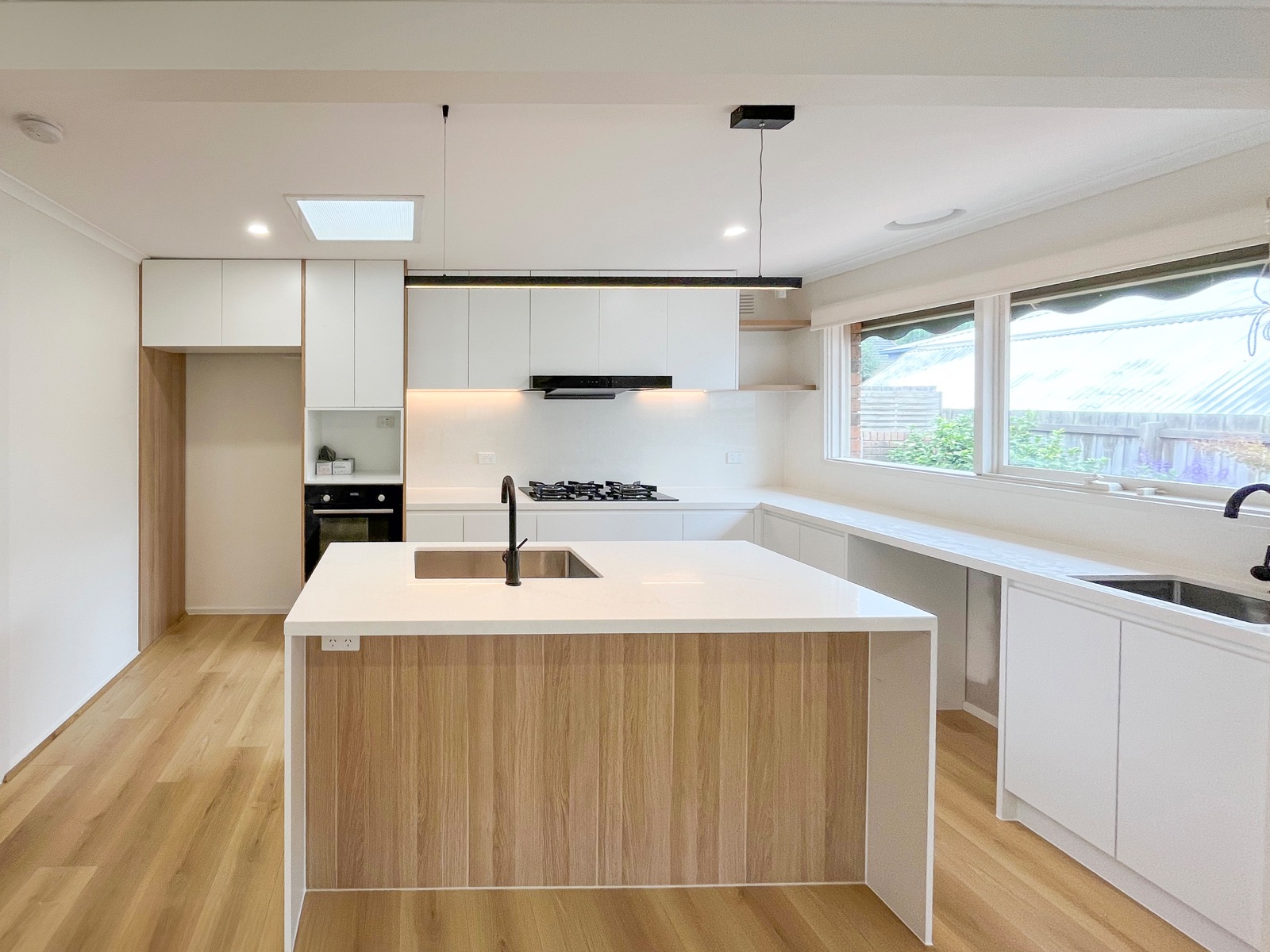 Completed HiCabinet kitchen, island and benchtop